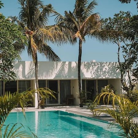 Ayom Suite Mataram Buitenkant foto