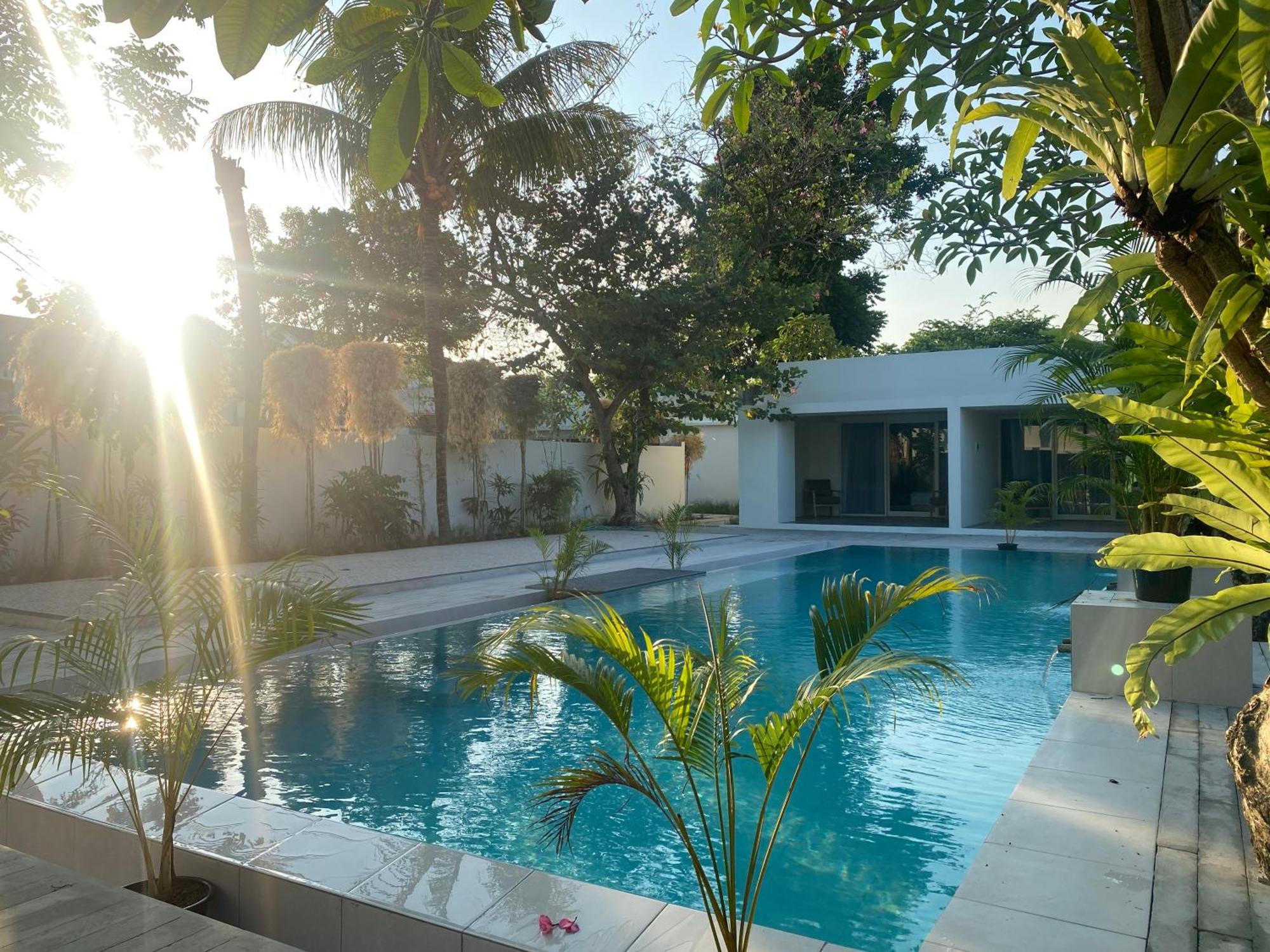 Ayom Suite Mataram Buitenkant foto